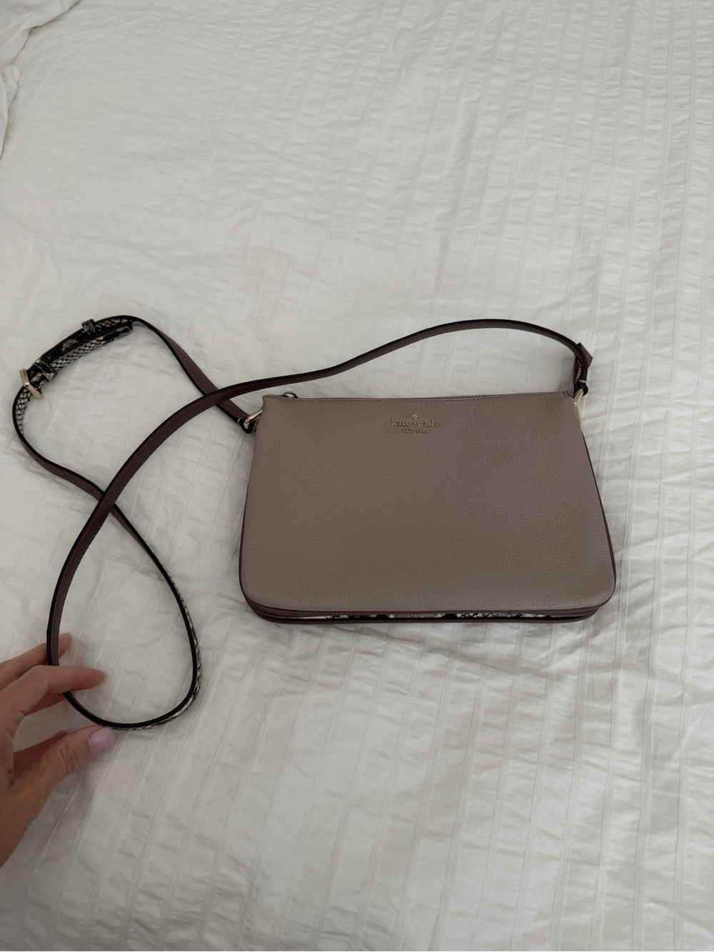 Like New - kate spade Pebbled Taupe Leather Crossbody with Contrast Strap